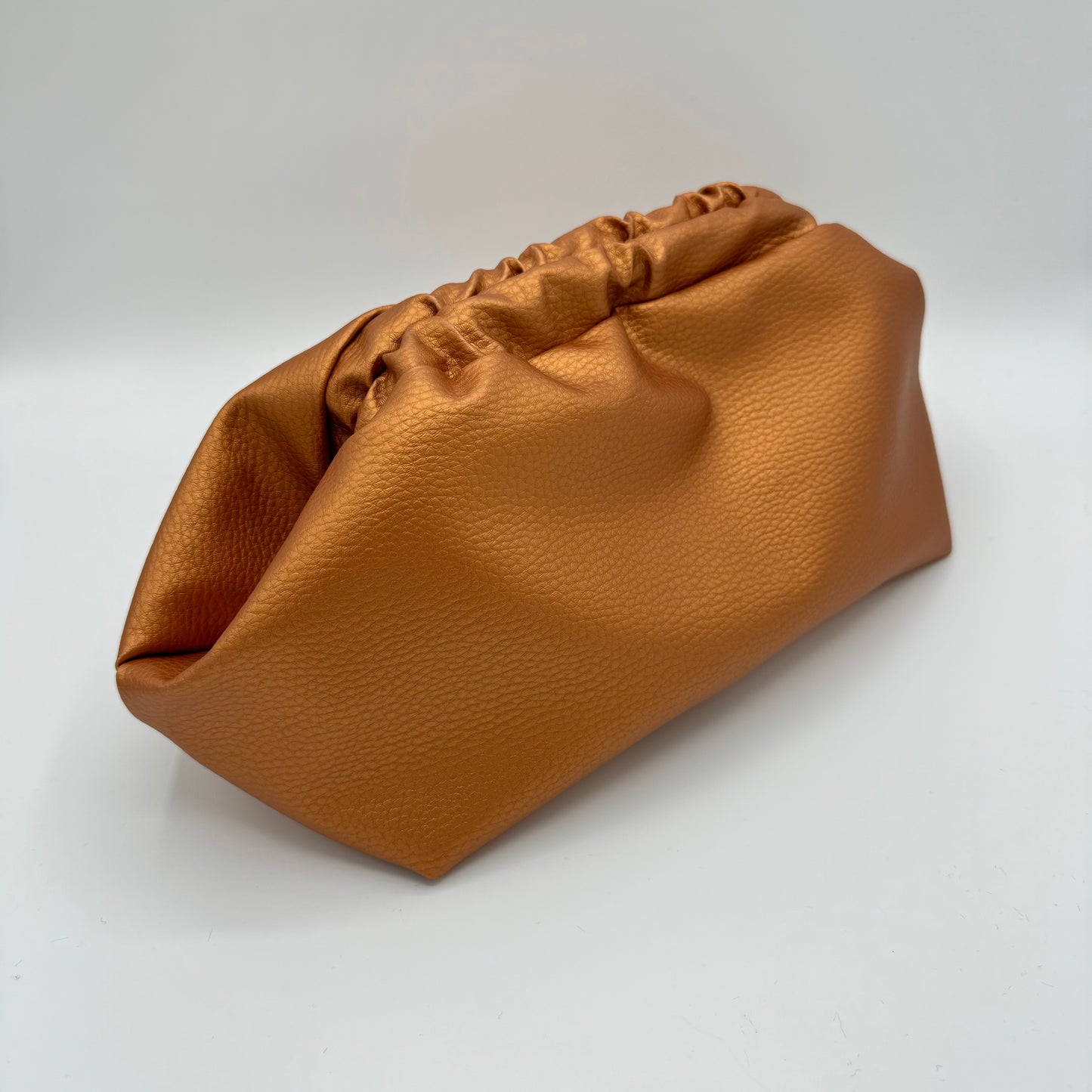 Pouch Ecopelle Martellata