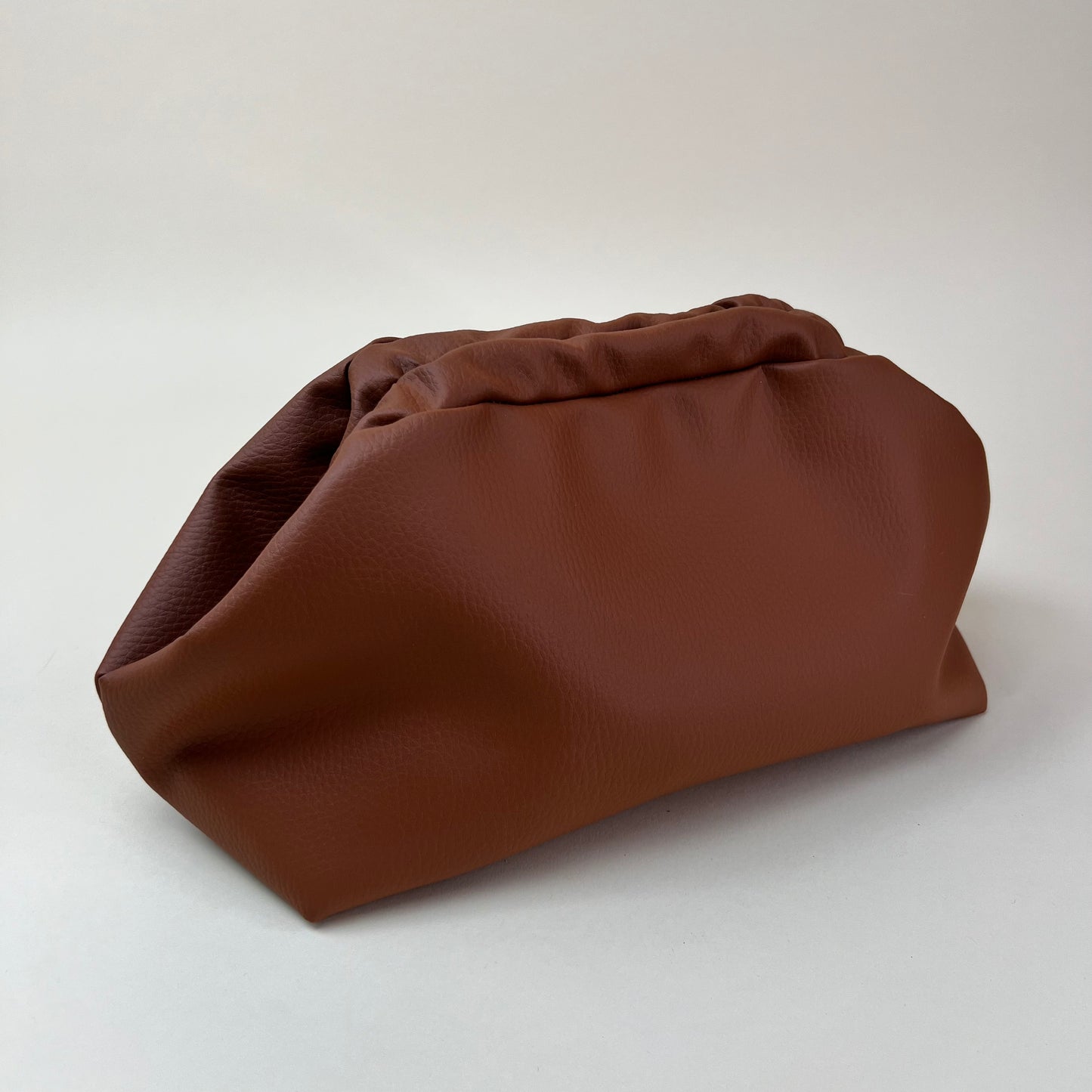 Pouch Ecopelle Martellata