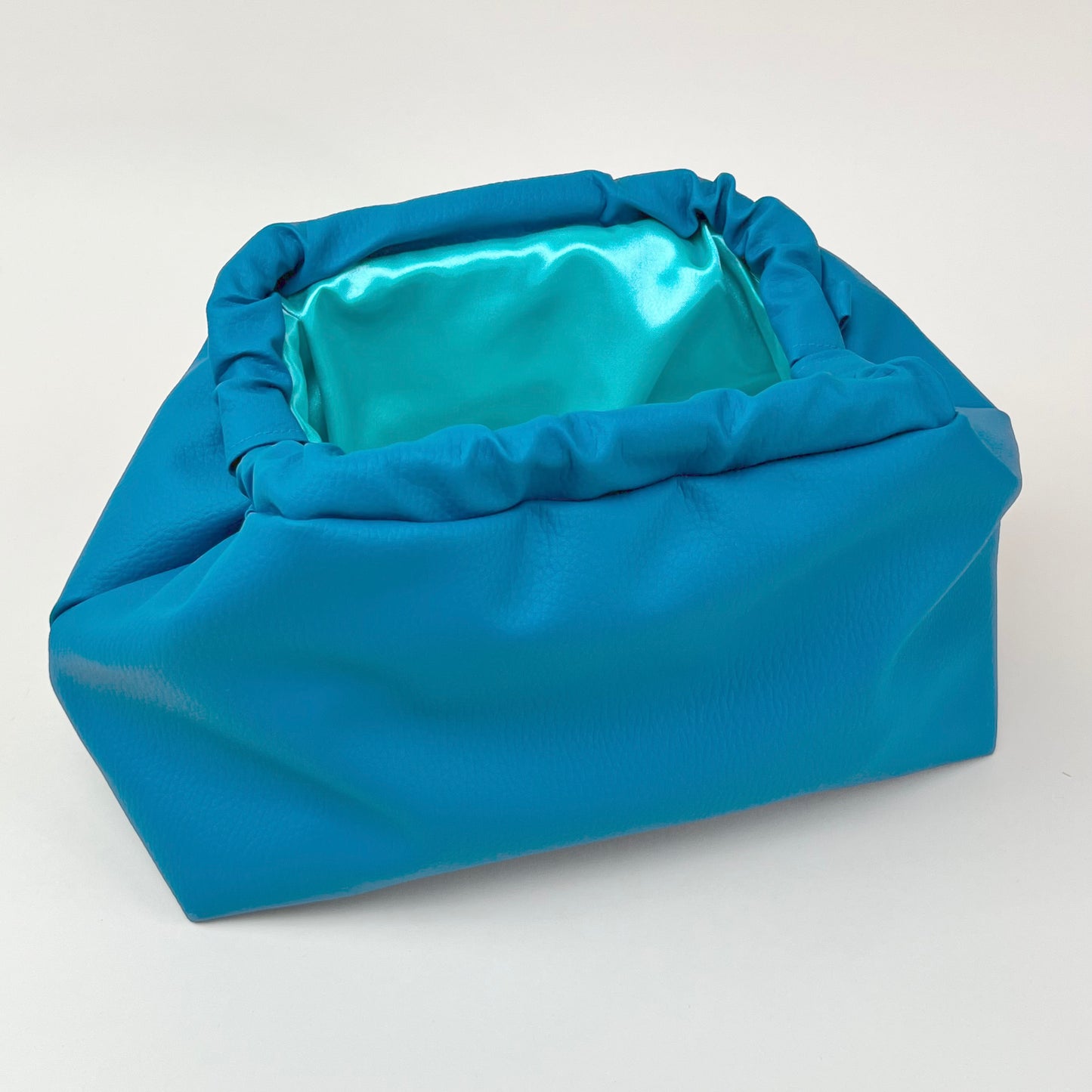 Pouch Ecopelle Martellata
