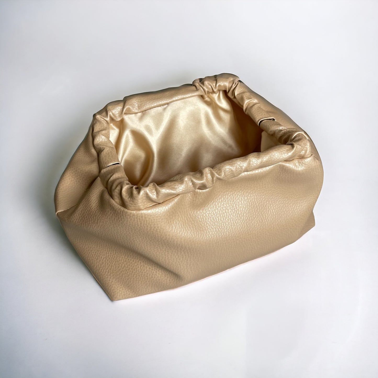 Pouch Ecopelle Martellata